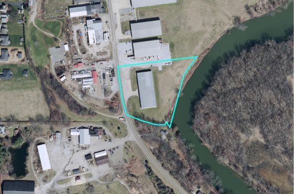 1161 Commercial Ave SE, New Philadelphia, OH 44663